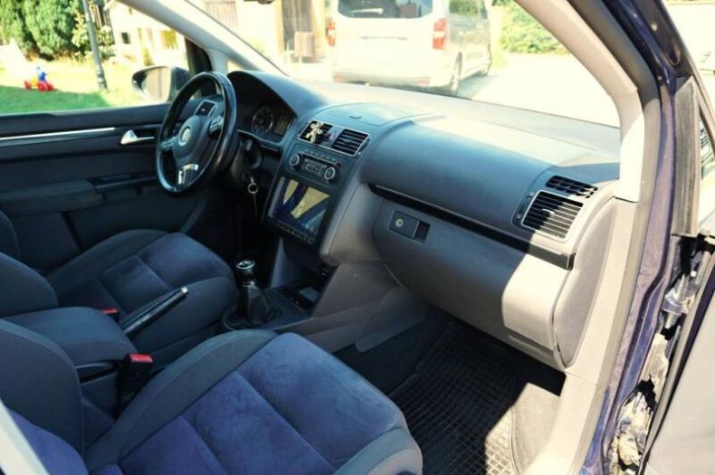 Volkswagen Touran - hlavní fotka