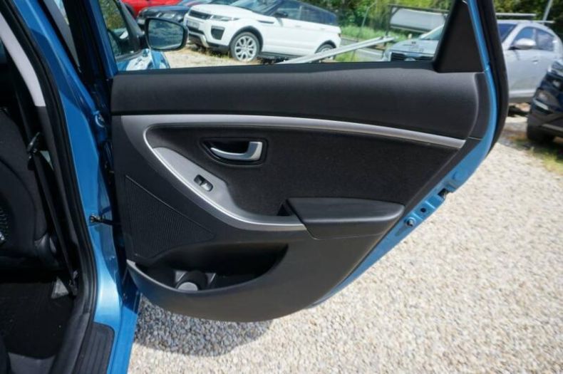 Hyundai i30 - hlavní fotka