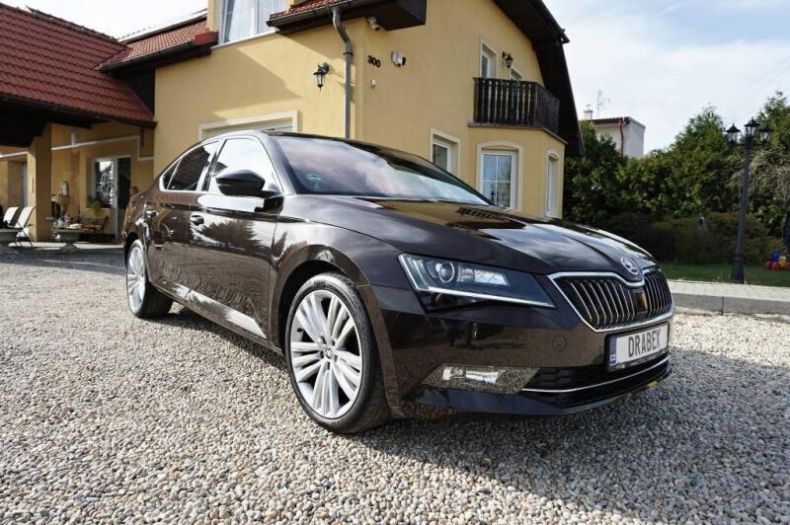 Škoda Superb - hlavní foto