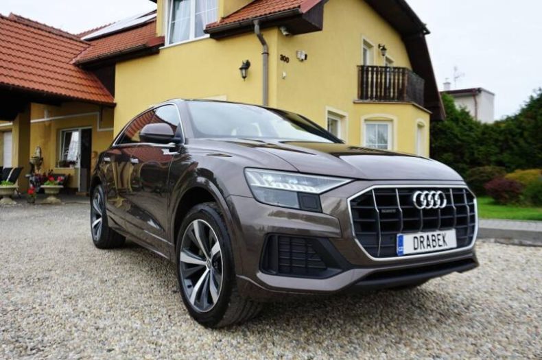 Audi Q8 - hlavní foto