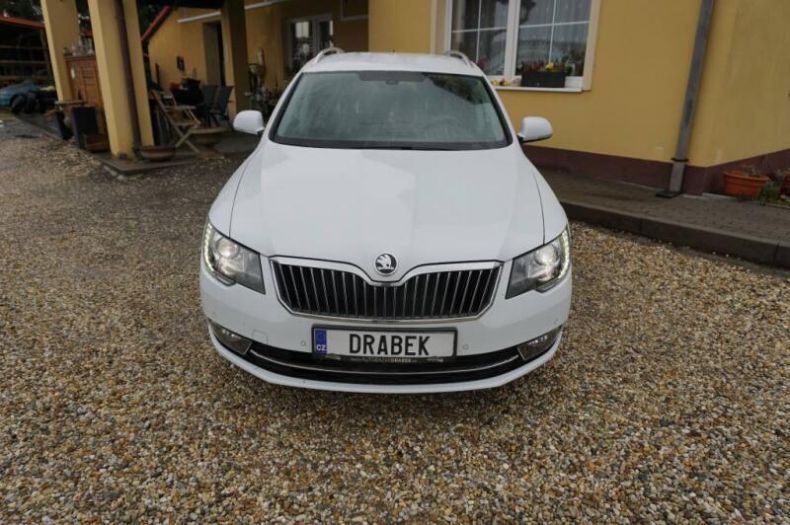 Škoda Superb - hlavní foto