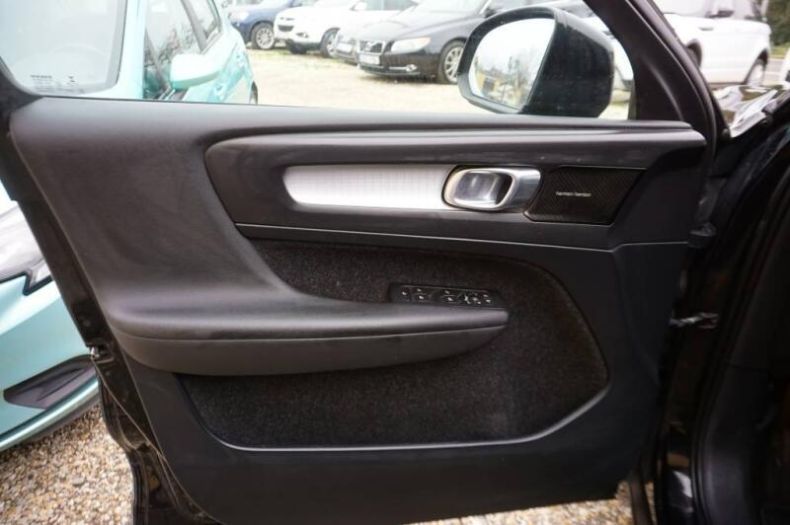 Volvo XC40 - hlavní fotka