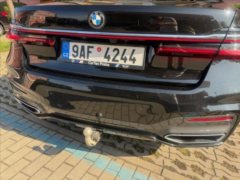 BMW Řada 7 - hlavní fotka