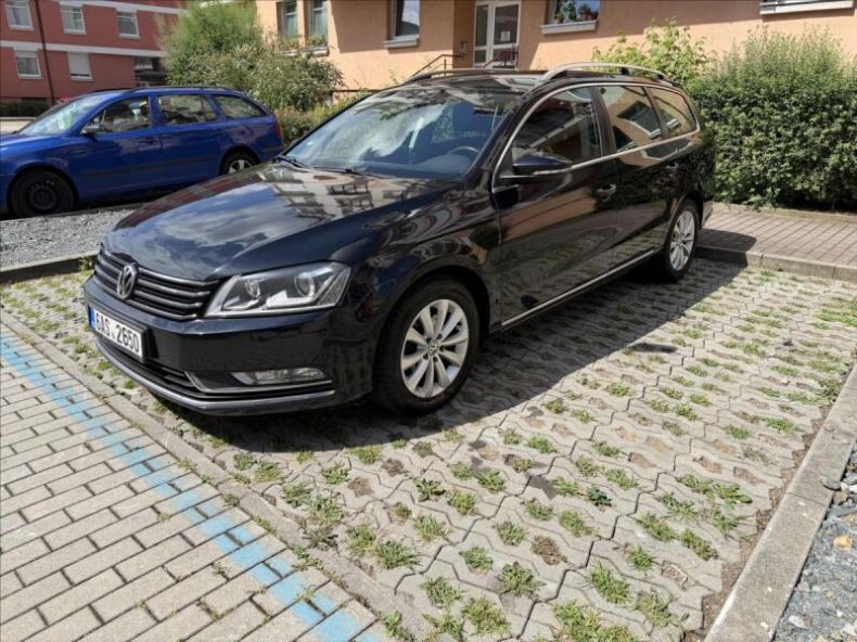 Volkswagen Passat - hlavní fotka inzerátu