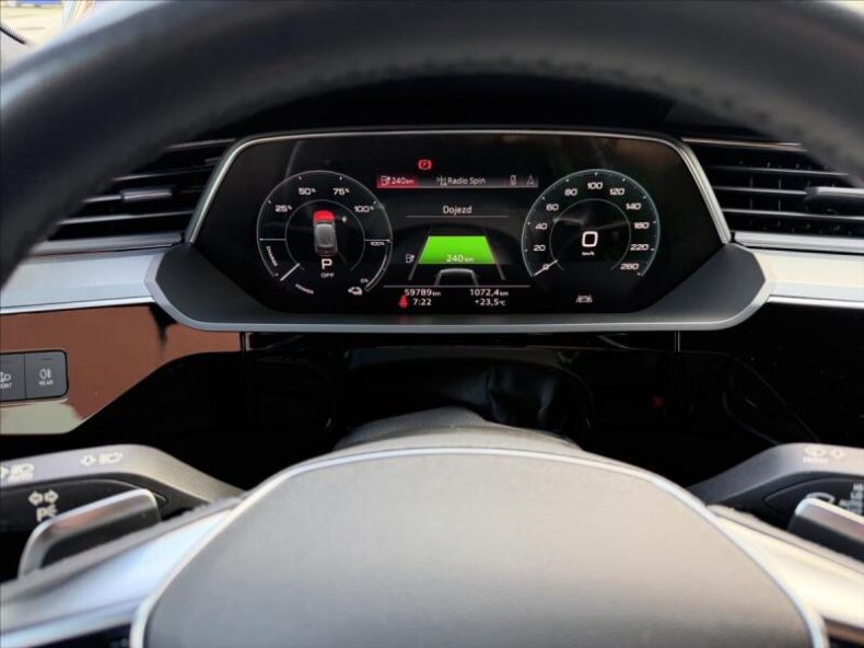 Audi E-tron - hlavní fotka