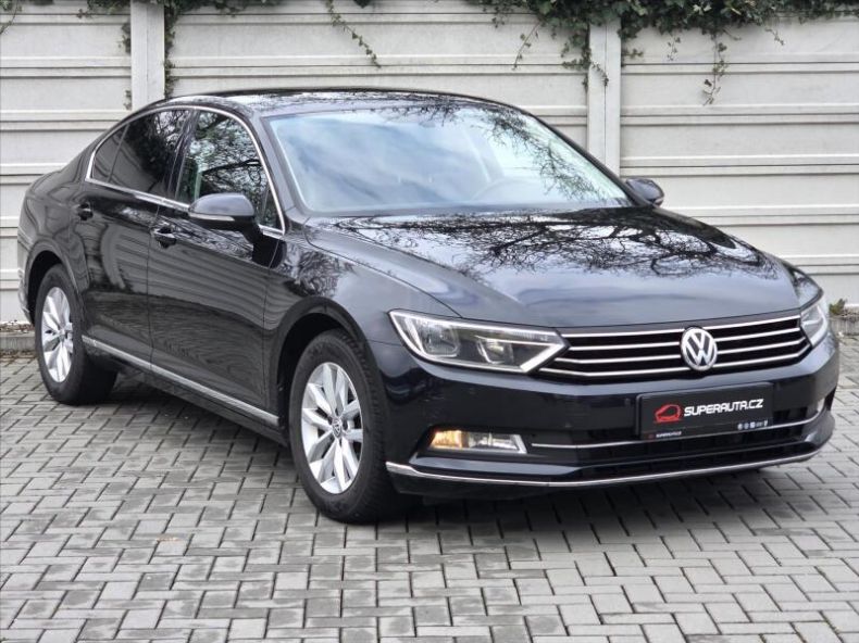 Volkswagen Passat - hlavní foto