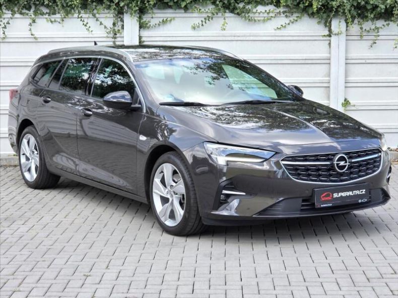 Opel Insignia - hlavní foto