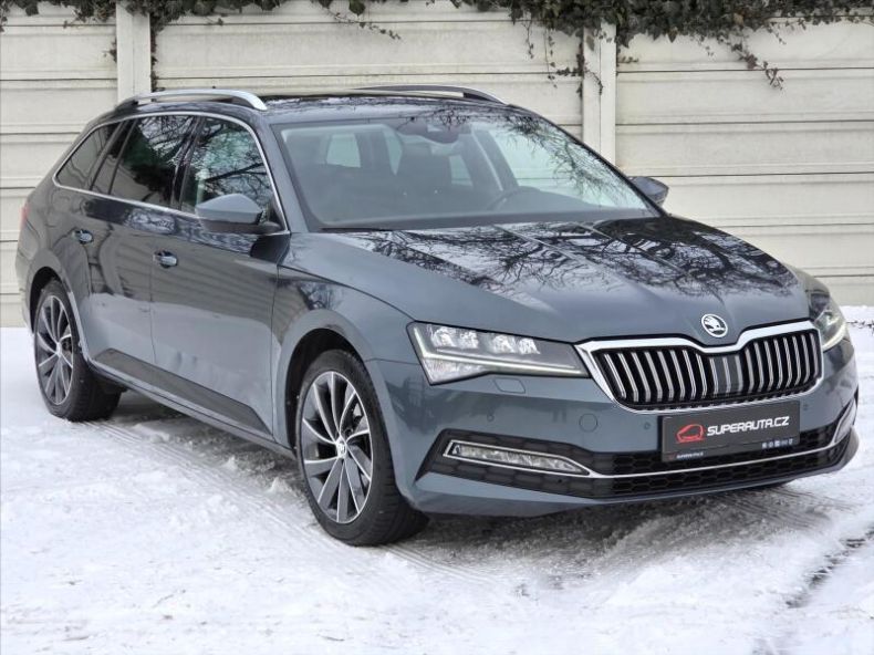 Škoda Superb - hlavní foto