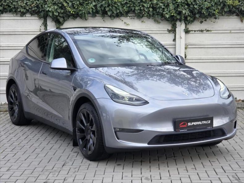 Tesla Model Y - hlavní fotka inzerátu