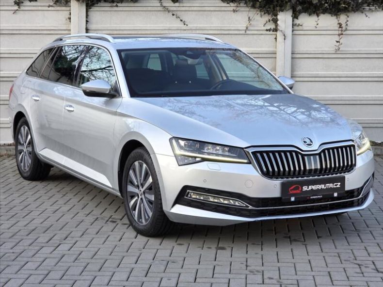 Škoda Superb - hlavní foto