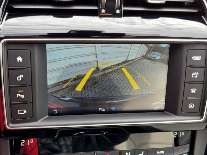 Jaguar F-Pace - hlavní fotka