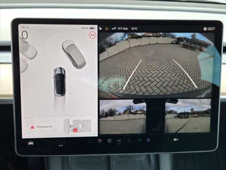 Tesla Model 3 - hlavní fotka