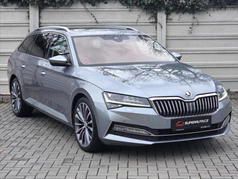 Škoda Superb - hlavní foto