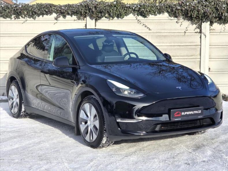 Tesla Model Y - hlavní fotka inzerátu