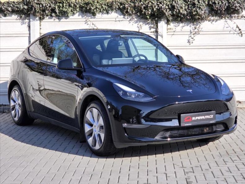 Tesla Model Y - hlavní fotka inzerátu