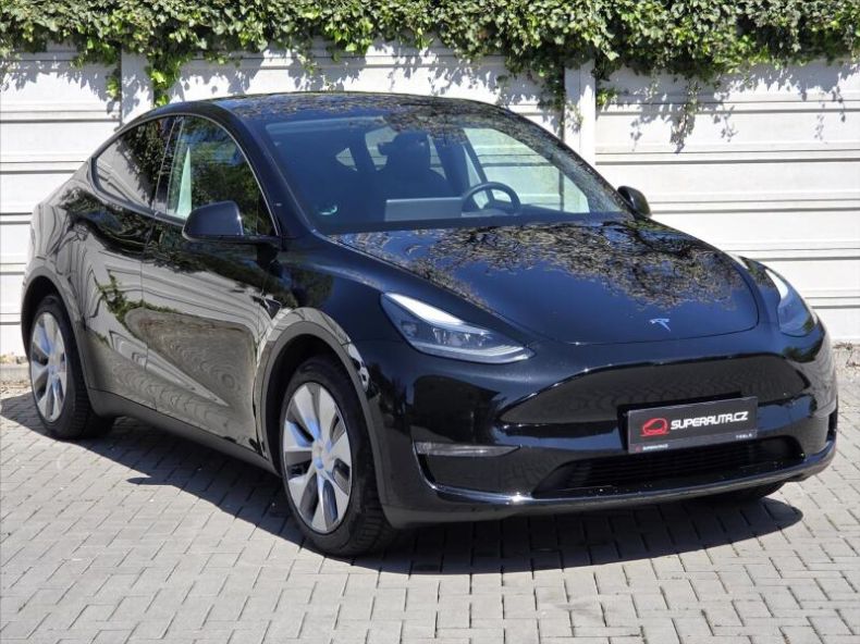 Tesla Model Y - hlavní fotka inzerátu