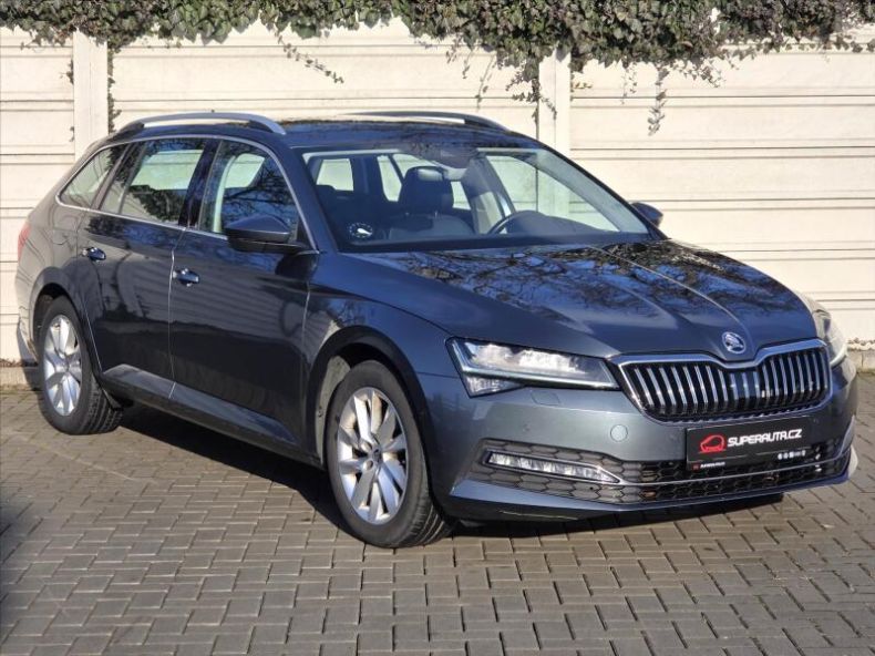 Škoda Superb - hlavní foto