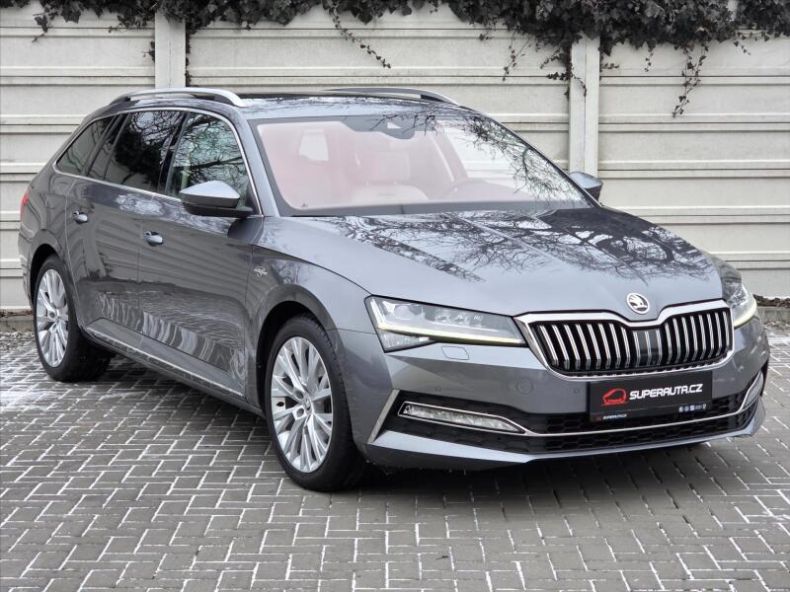 Škoda Superb - hlavní foto