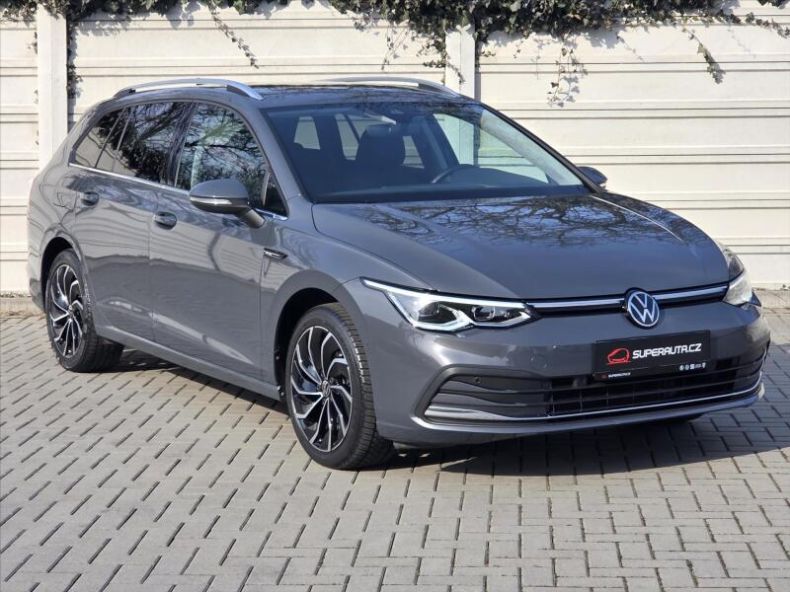 Volkswagen Golf - hlavní foto