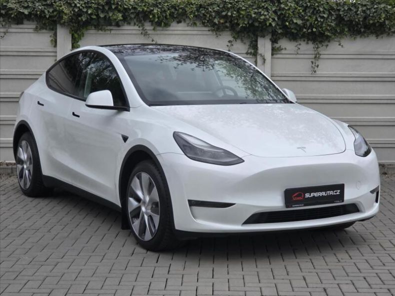 Tesla Model Y - hlavní fotka inzerátu