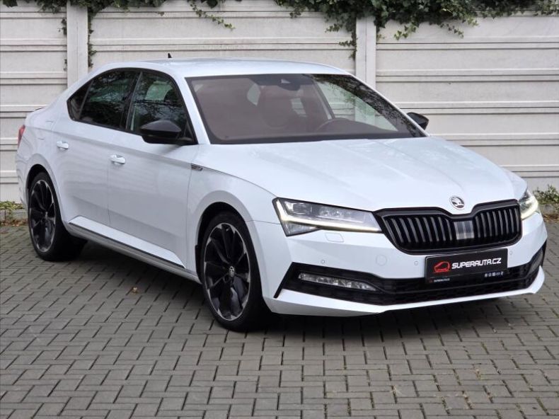 Škoda Superb - hlavní foto