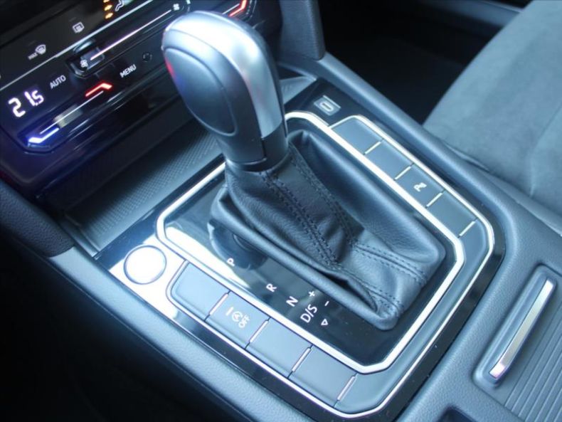 Volkswagen Passat - hlavní fotka