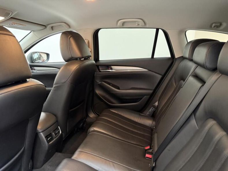 Mazda 6 - hlavní fotka