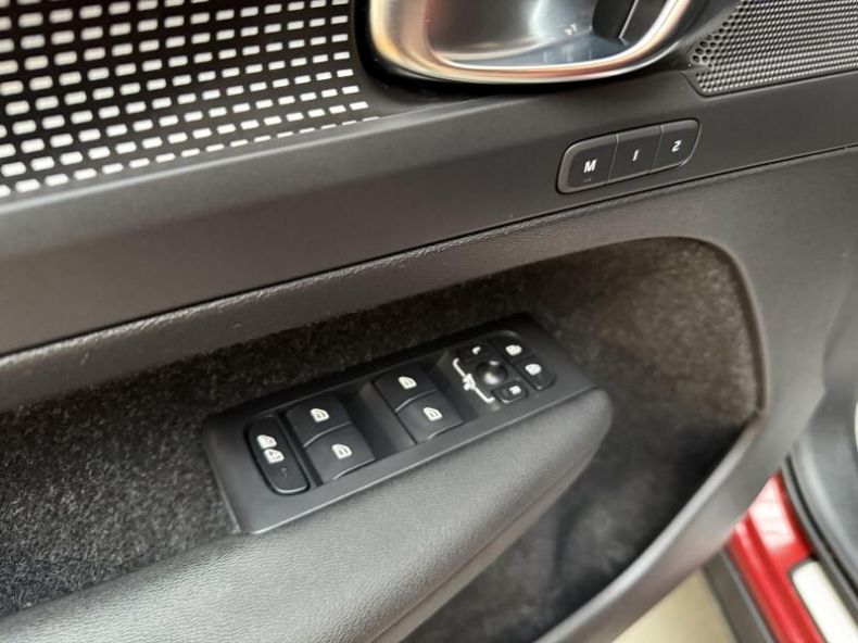 Volvo XC40 - hlavní fotka