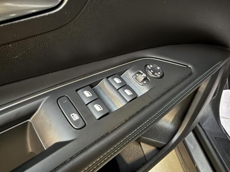 Peugeot 3008 - hlavní fotka