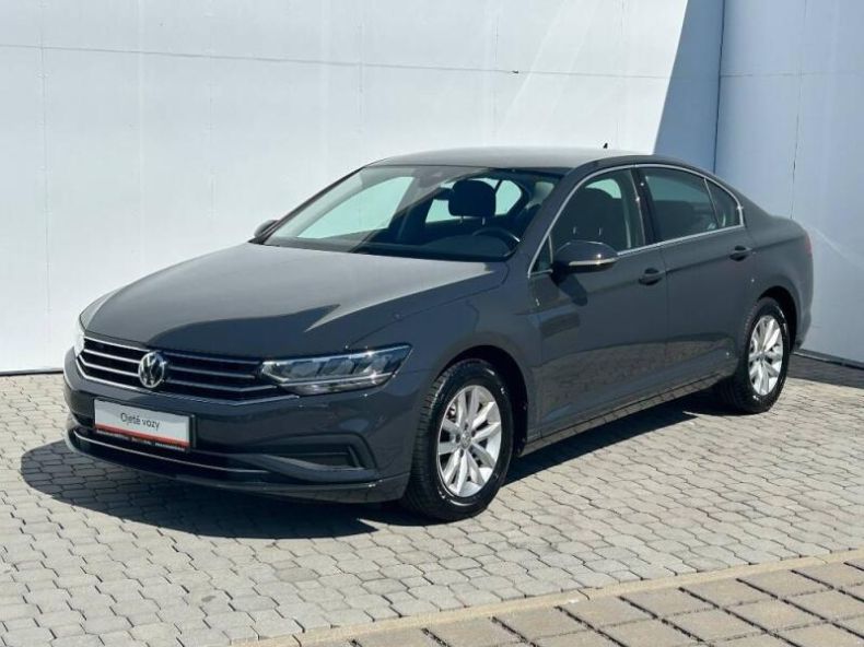 Volkswagen Passat - hlavní foto