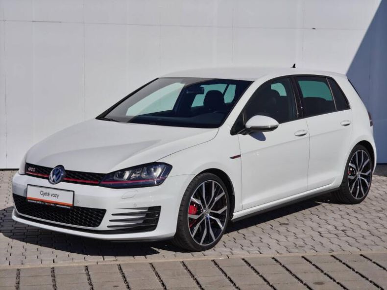 Volkswagen Golf - hlavní foto