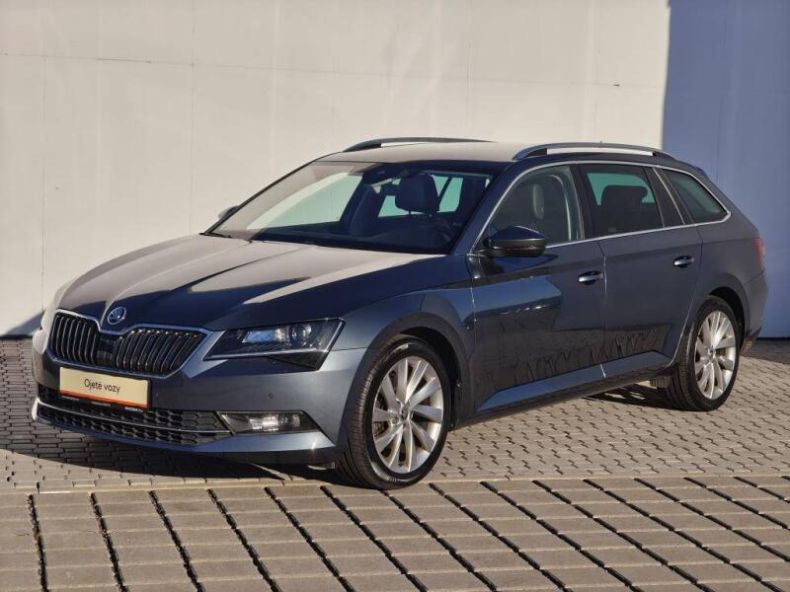 Škoda Superb - hlavní foto