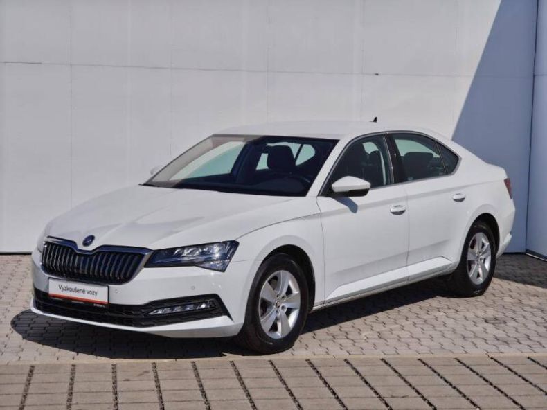 Škoda Superb - hlavní foto