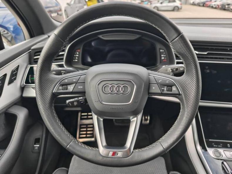 Audi Q7 - hlavní fotka