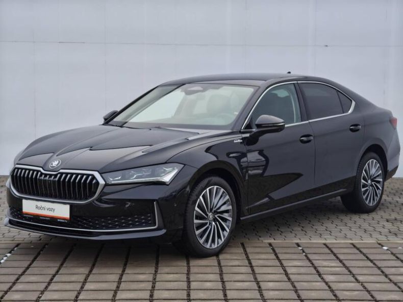 Škoda Superb - hlavní foto