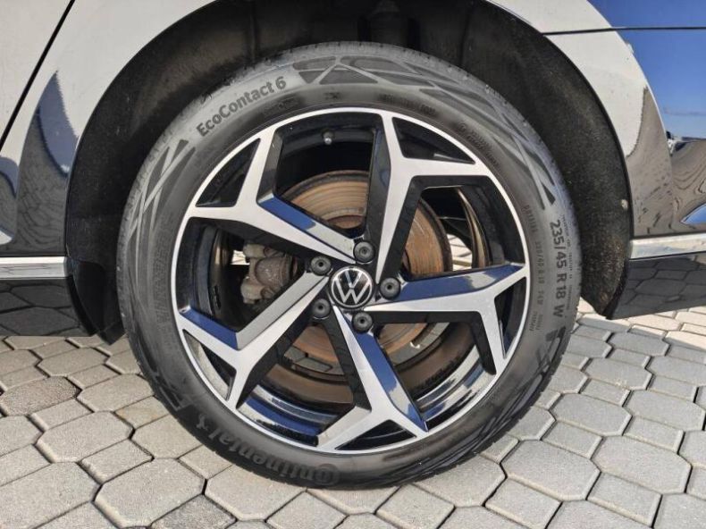 Volkswagen Passat - hlavní fotka