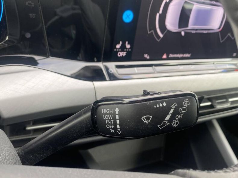 Volkswagen Golf - hlavní fotka