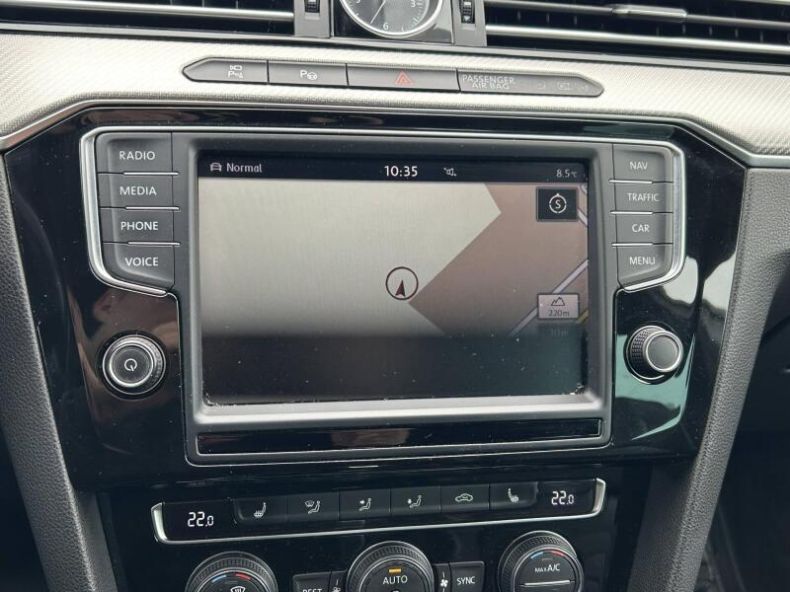 Volkswagen Passat - hlavní fotka