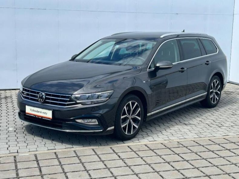 Volkswagen Passat - hlavní foto