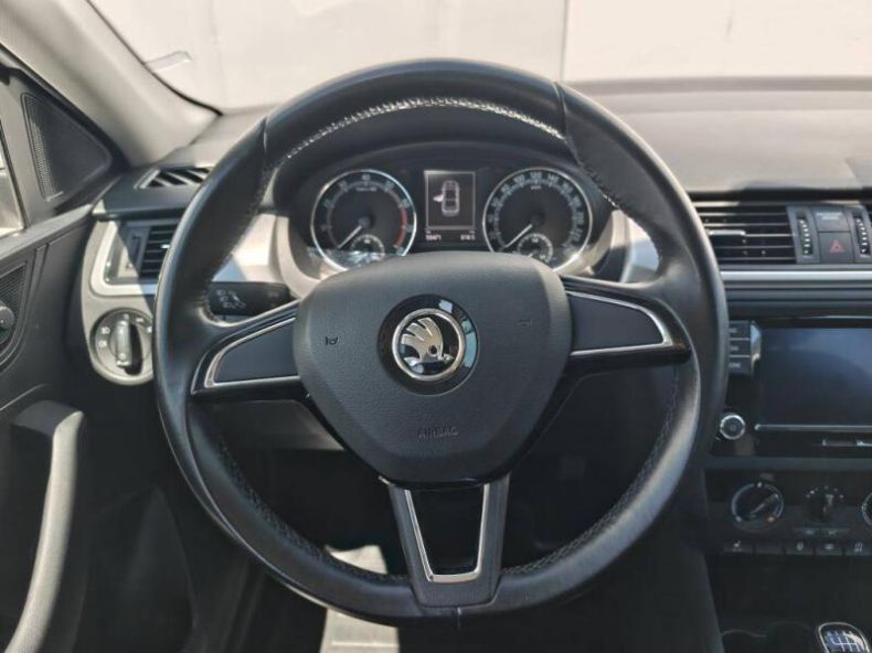 Škoda Rapid - hlavní fotka