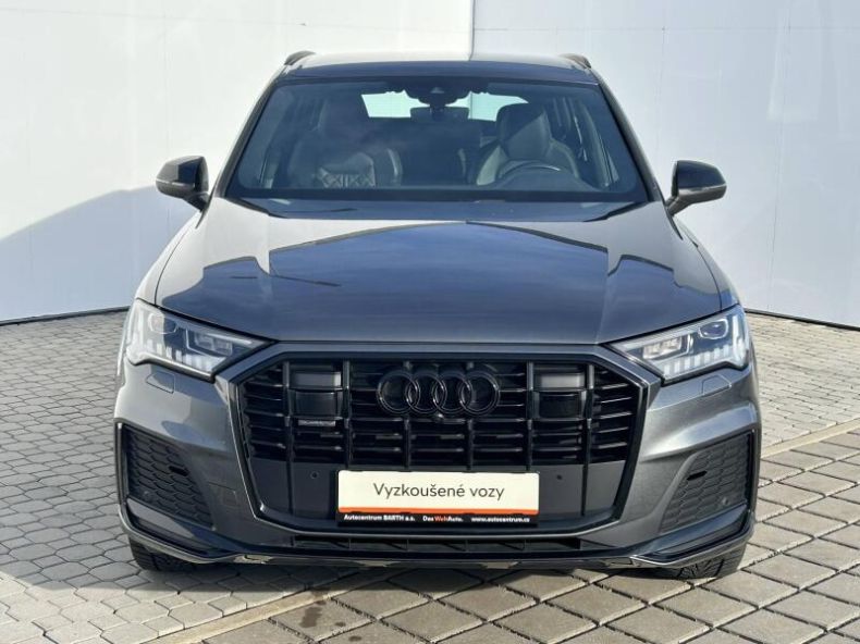 Audi Q7 - hlavní fotka