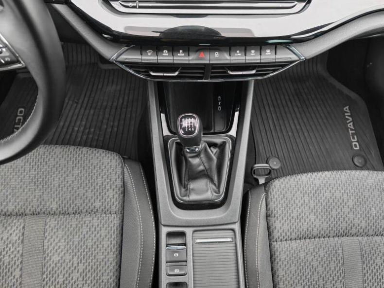 Škoda Octavia - hlavní fotka