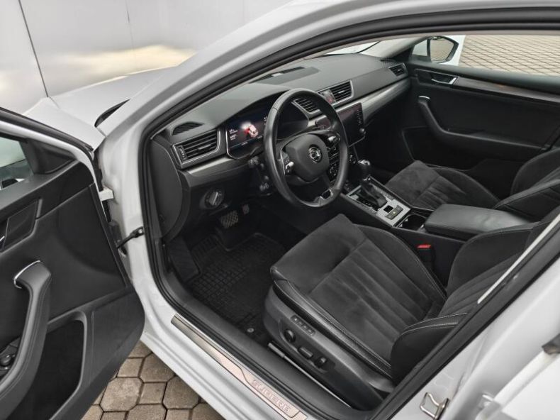 Škoda Superb - hlavní fotka