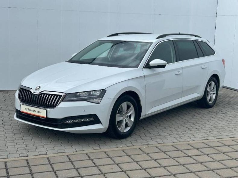 Škoda Superb - hlavní foto