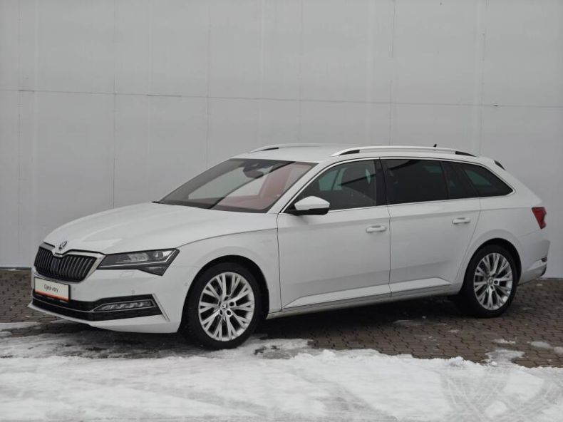 Škoda Superb - hlavní foto