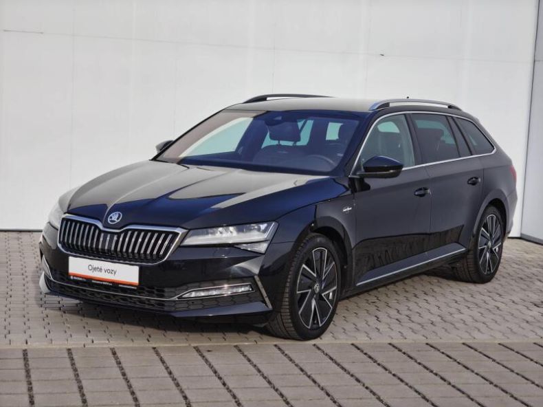 Škoda Superb - hlavní foto