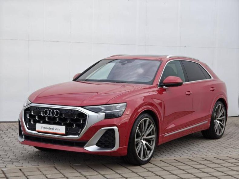 Audi Q8 - hlavní foto