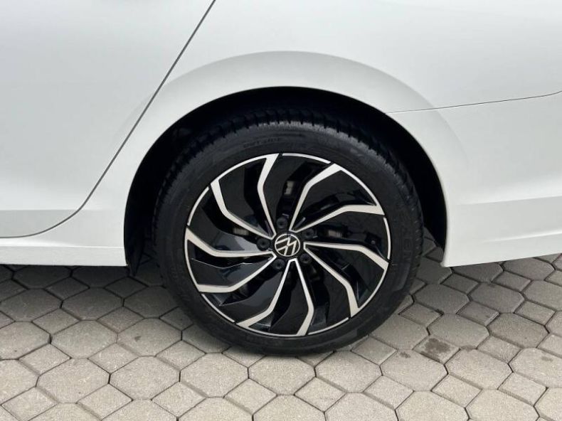 Volkswagen Golf - hlavní fotka