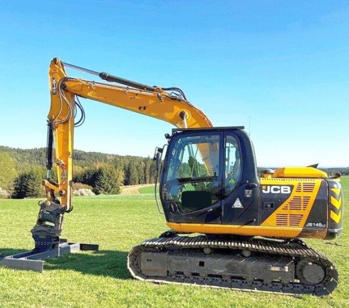 JCB Ostatní - hlavní foto