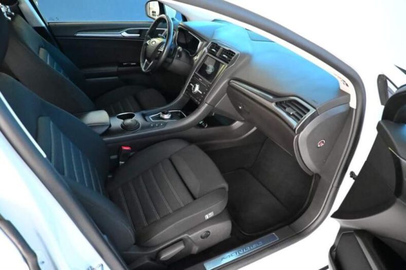 Ford Mondeo - hlavní fotka